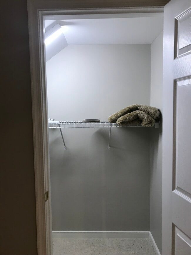 Foto del edificio - 8756 Springwater Dr