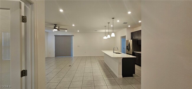 Building Photo - 408 Bahia Grande Ave