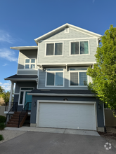 Building Photo - 719 E 380 S