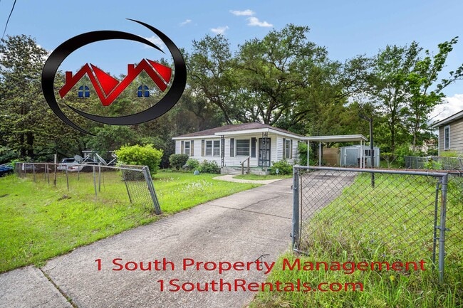 Building Photo - 7055 Langdon Dr