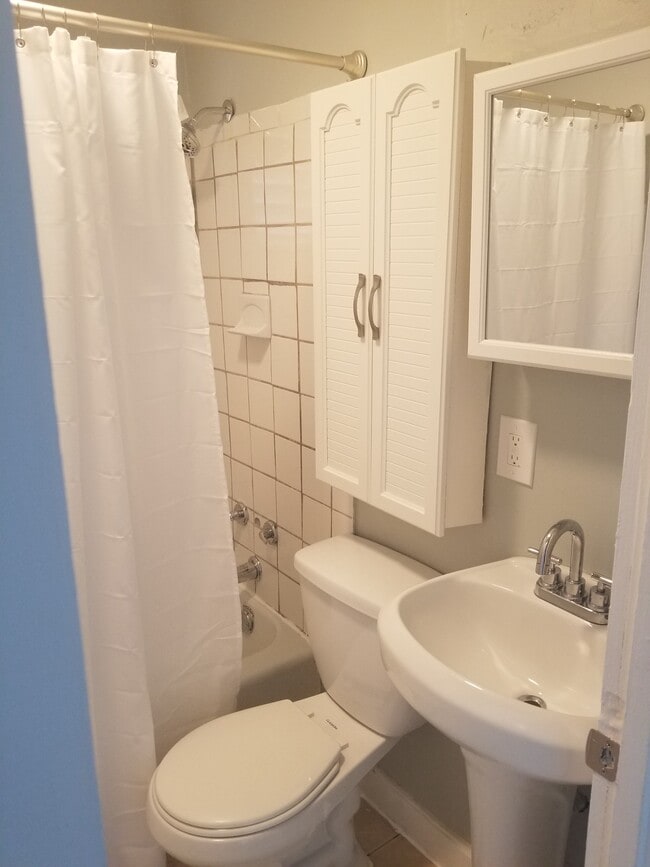 Updated bathroom. - 5013 Avenue M
