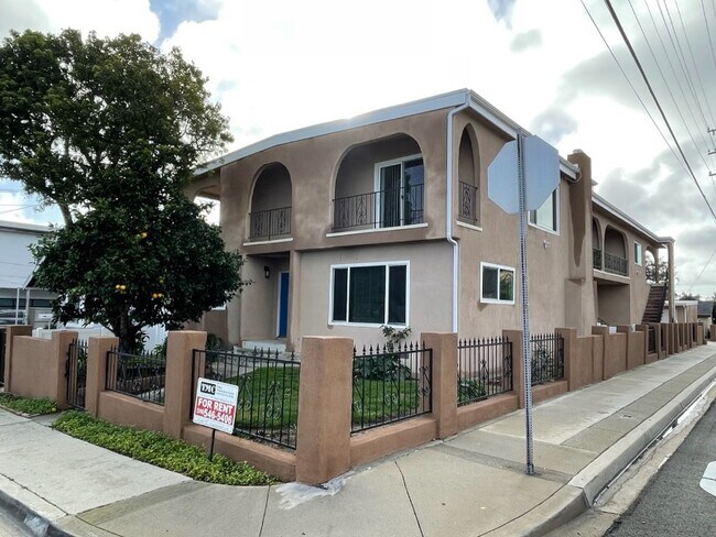 Building Photo - 2100 Voorhees Ave