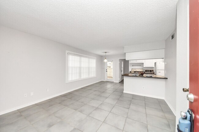 Foto del edificio - 2750 Holly Hall St