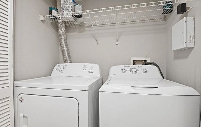 Foto del edificio - 13116 Marcey Creek Rd