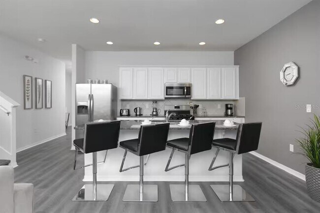 Building Photo - 4675 Terrasonesta Dr