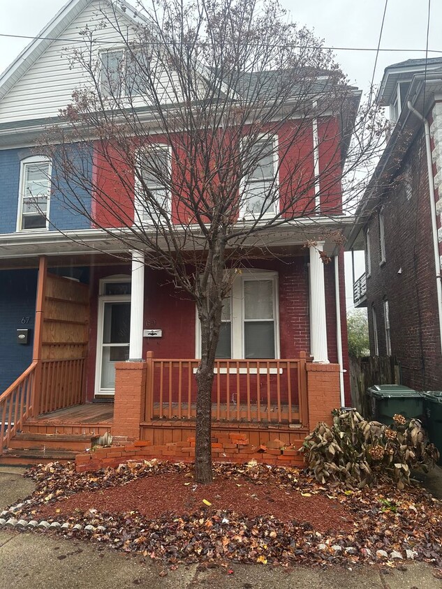 Foto principal - Duplex located on West Side Ave