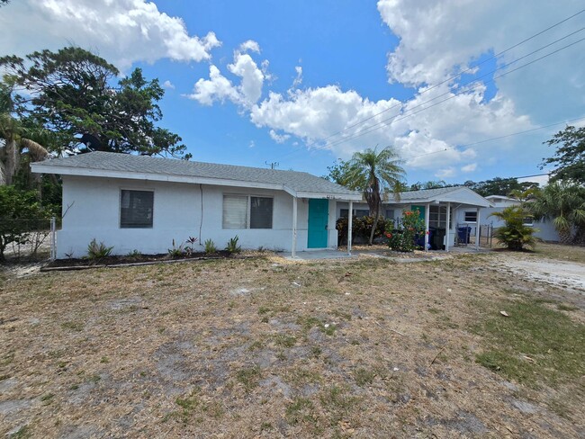 Building Photo - 6328 Brentwood Ave