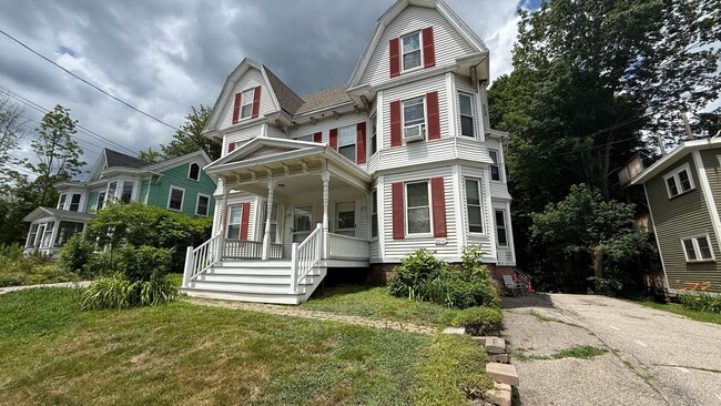 Building Photo - Charming 2-Bedroom w/ Office Apartment in ...