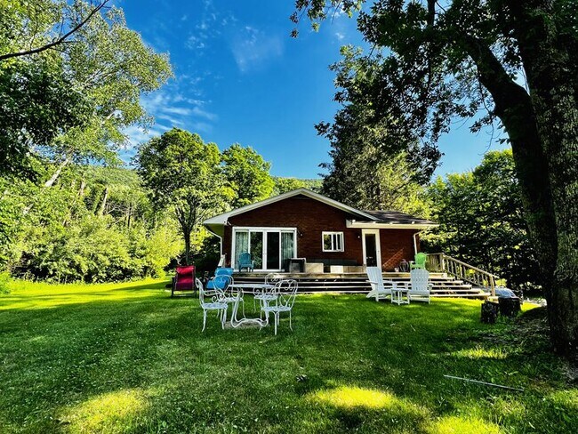 Foto del edificio - Woodstock/Hunter romantic getaway in nature on 3.5 acres