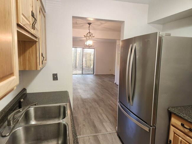 Building Photo - 1559 Hammock Dr