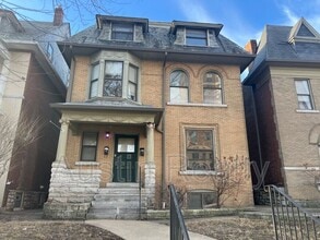 Building Photo - 4390 McPherson Ave