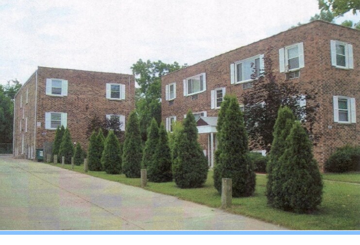 25 W Ash St Unit 2S, Lombard, IL 60148 Condo for Rent in Lombard, IL