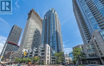 Building Photo - 2191-2191 Yonge St