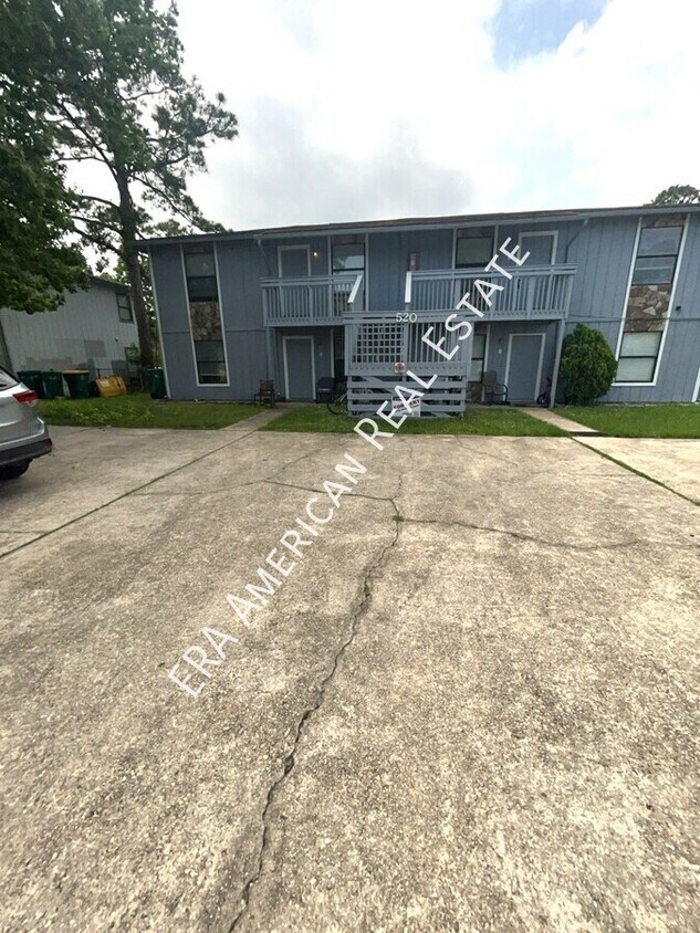 Foto principal - 520 Landview Dr