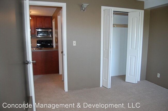 Building Photo - 1660 G St