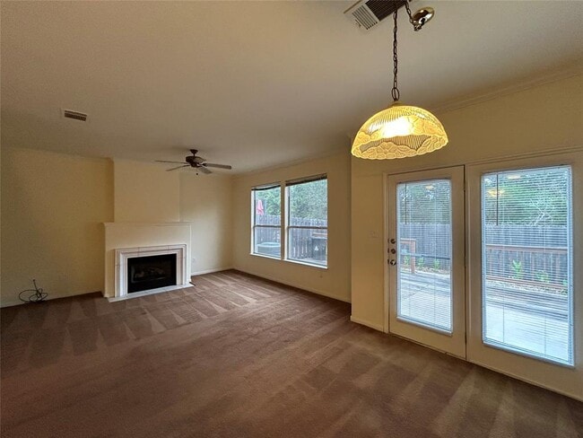 Foto del edificio - 4620 W William Cannon Dr