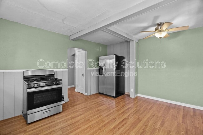 Building Photo - 8028 Wynwood Dr