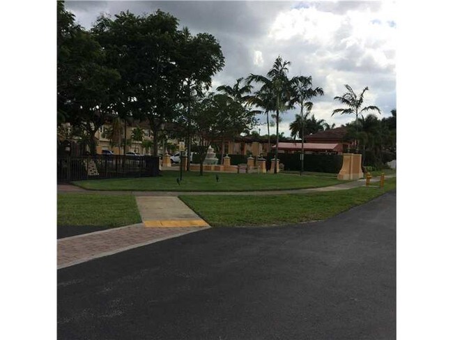 Foto del edificio - 12772 SW 133rd St