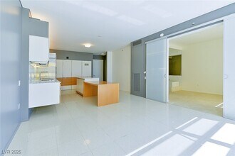 Building Photo - 3726 S Las Vegas Blvd