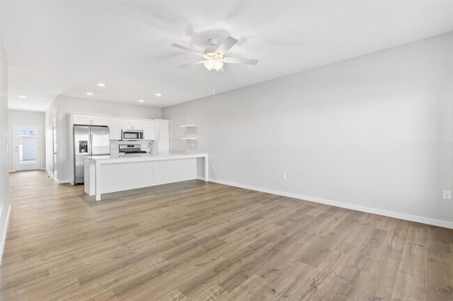 Foto del edificio - 624 Catherine Dr