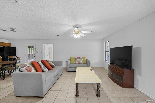 Foto del edificio - 3161 Tanglewood Trail