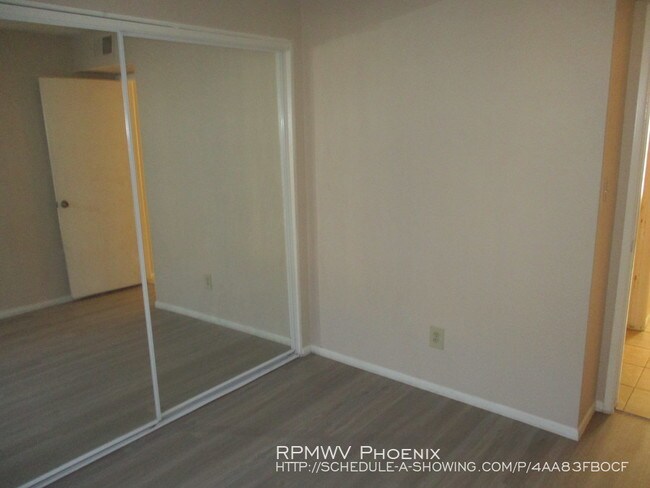 Building Photo - Cozy 3x2.5 Town House in Casa Lomas