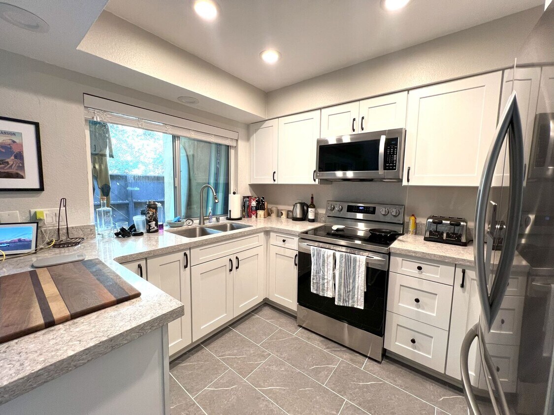 Primary Photo - 2 Bed 2 Bath Condo in Mission Valley