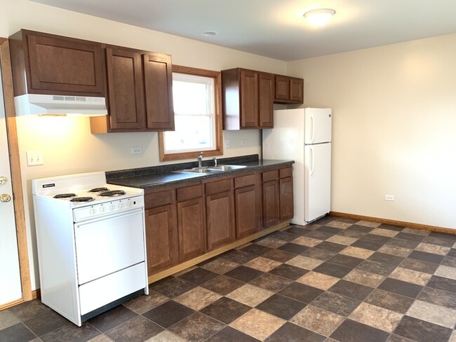 Building Photo - Lovely 2 bedroom Apartment in Coal City
