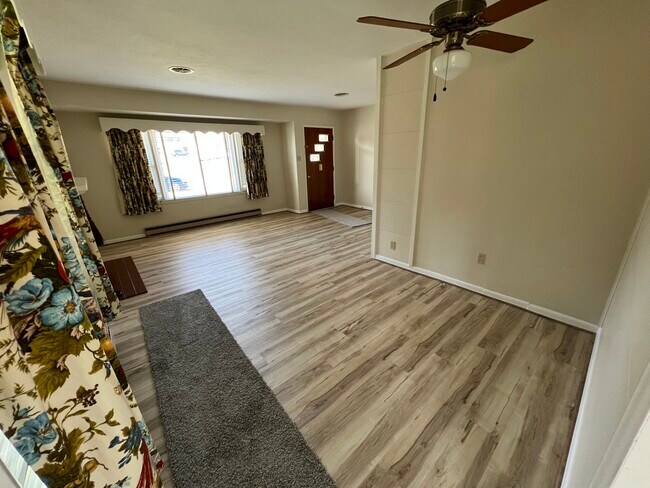 Spacious and updated living room - 11349 Greenberry Rd