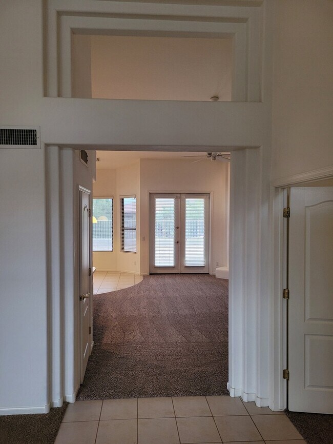 Building Photo - BEAUTIFUL 3/2 HOUSE FOR RENT IN TATUM RANC...