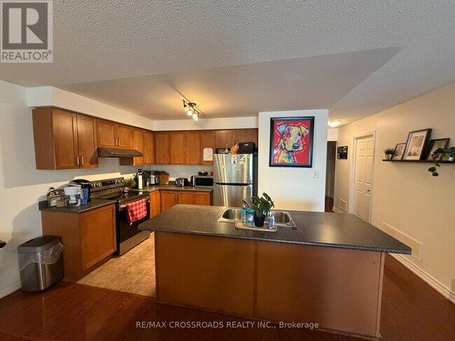 Photo du bâtiment - 2709 Bur Oak Ave