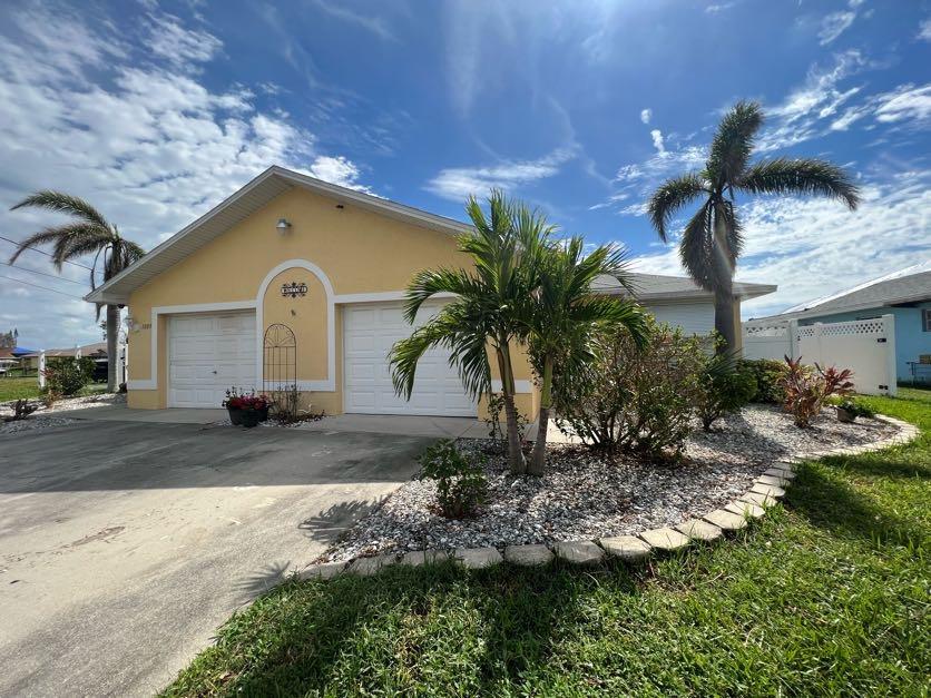 1011 SE 12th Ln, Cape Coral, FL 33990 House Rental in Cape Coral, FL