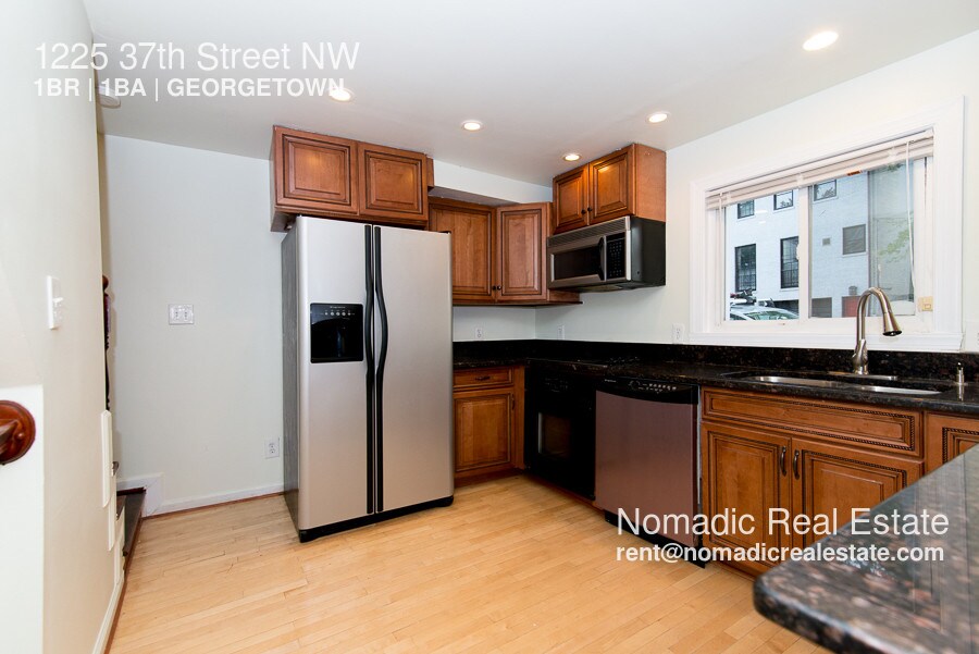 Primary Photo - 1225 37th St NW