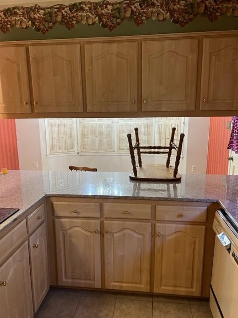 Building Photo - 1401 Regency Oaks Dr