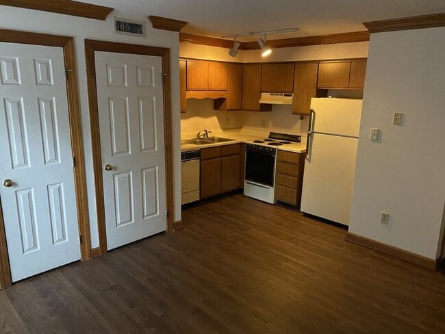 Building Photo - 3506 Ivy Commons Dr