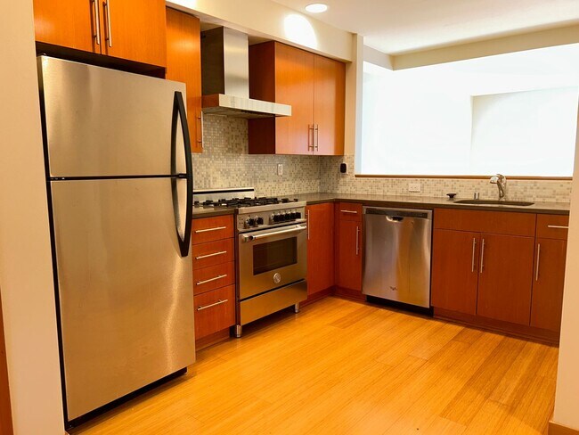 Foto del edificio - 6025 California Ave SW