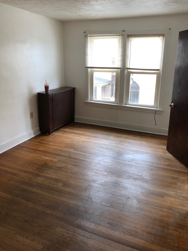 203 3rd Ave Unit 2, Altoona, PA 16601 Apartments in Altoona, PA