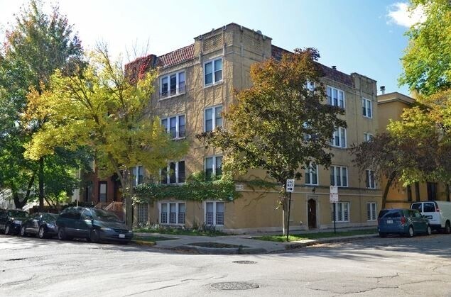 Primary Photo - 1100 W Barry Ave