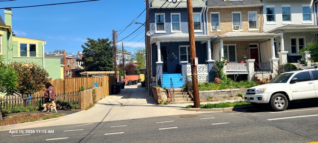 Foto del edificio - 423 Upshur St NW