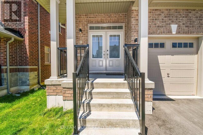 Building Photo - 9 Copperhill Hts
