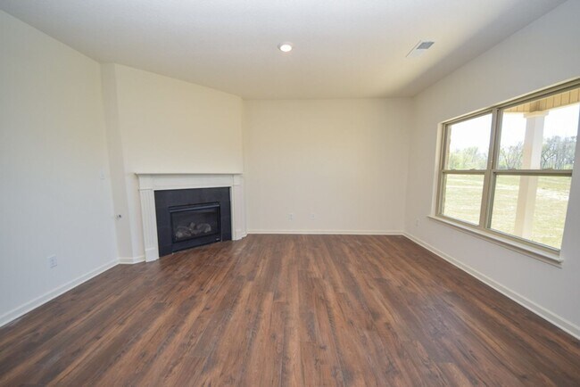 Foto del edificio - DR Horton built home in 2021; 4 bed, 2 bath home in Atoka.
