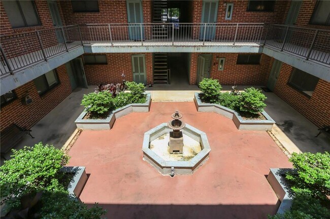 Foto del edificio - 91 Rumson Rd NE
