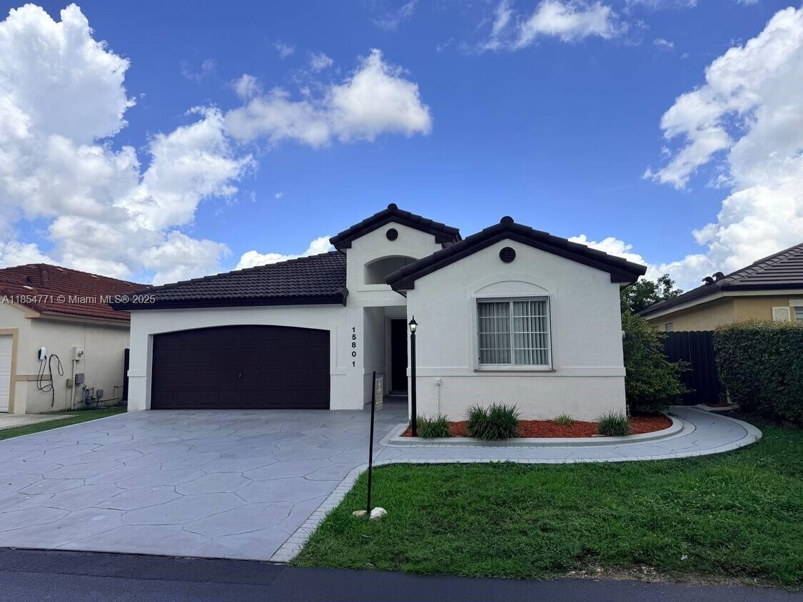 Foto principal - 15801 SW 85th St