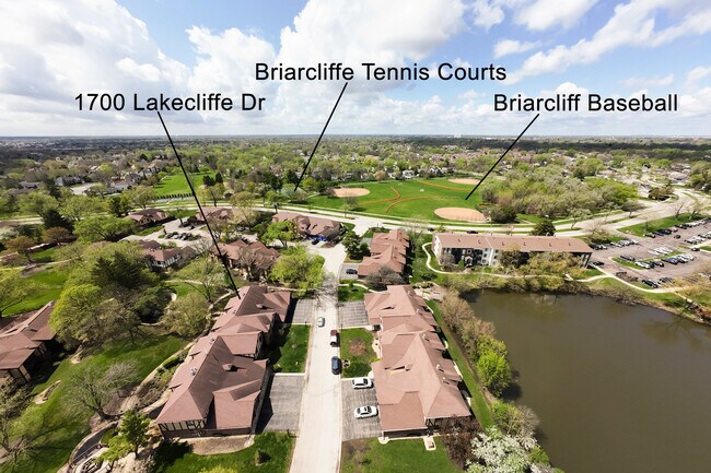 Foto del edificio - 1700 Lakecliffe Dr