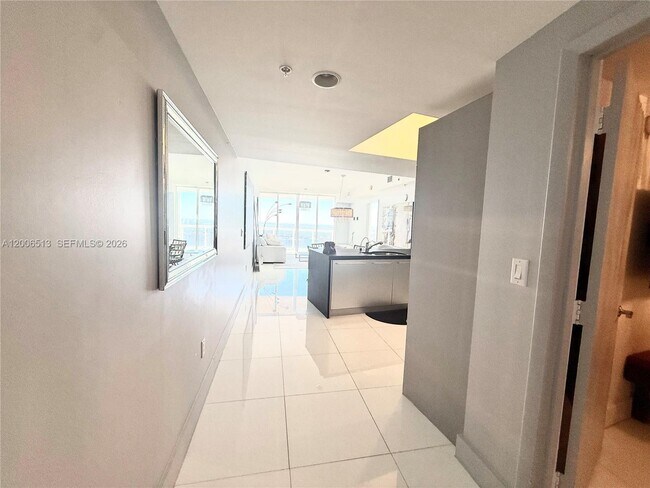 Foto del edificio - 18201 Collins Ave