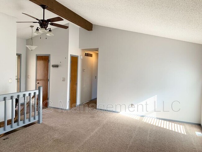 Foto del edificio - 425 E Pecan Ln