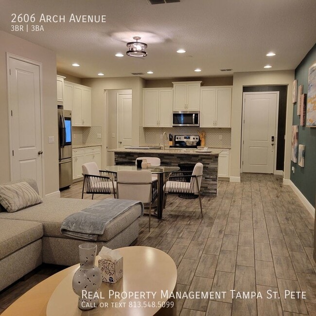 Building Photo - LUXURIOUS OLDSMAR TOWNHOUSE