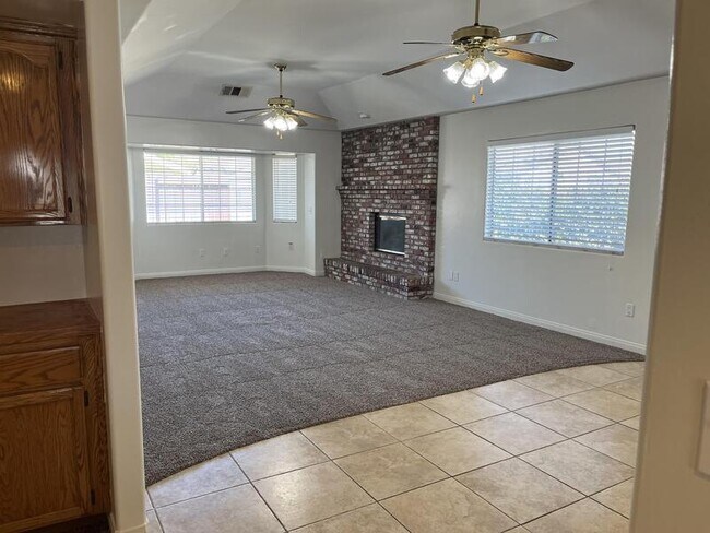 Building Photo - 8802 Tekoa Ct