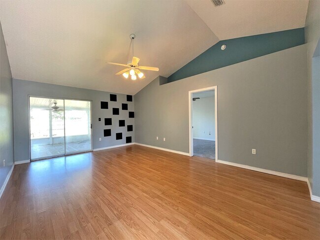 Foto del edificio - Cute South Crestview Home