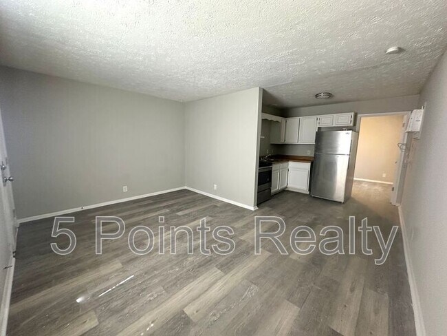 Foto del edificio - 334 E Webster St
